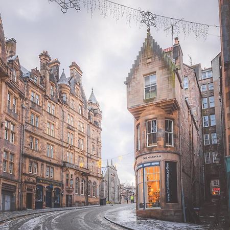 Pass The Keys Spacious And Homely Flat On The Royal Mile 에든버러 외부 사진
