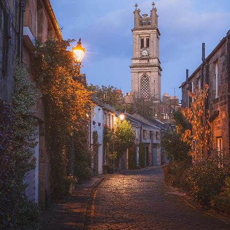 Pass The Keys Spacious And Homely Flat On The Royal Mile 에든버러 외부 사진