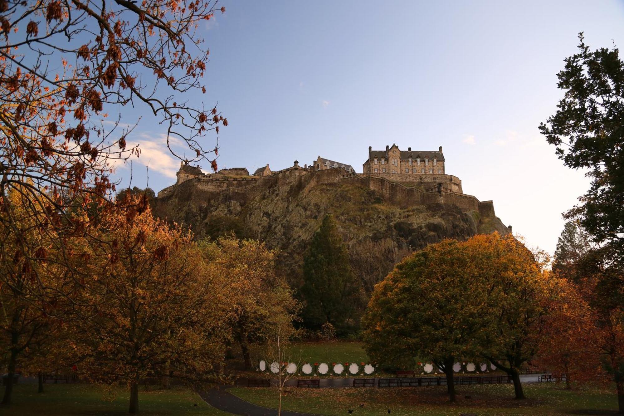 Pass The Keys Spacious And Homely Flat On The Royal Mile 에든버러 외부 사진